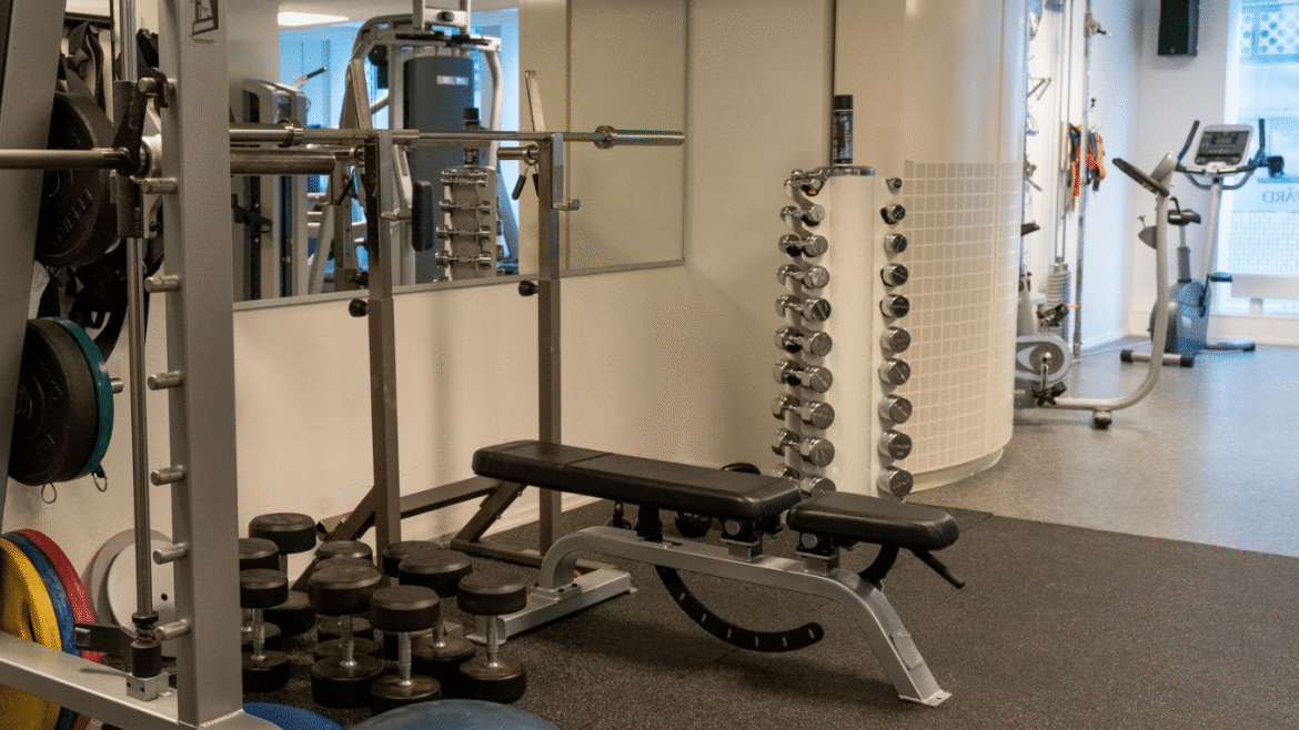 Sommargymkort på klinik Södermalm – träna hela sommaren för 975 kr!